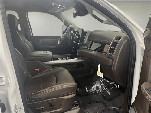 Used 2025 RAM 3500 Longhorn image 19