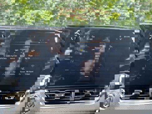 New 2026 Chevrolet Equinox LT w/ Convenience Package II image 16
