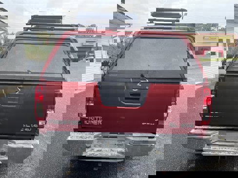 Used 2012 Nissan Frontier SL image 7