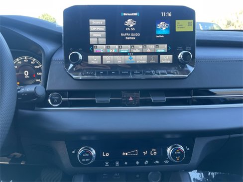 New 2025 Mitsubishi Outlander SE image 16
