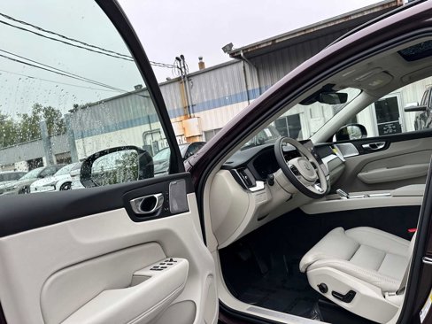 New 2026 Volvo XC60 B5 Ultra w/ Protection Package image 28