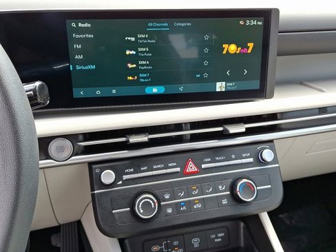 Used 2025 Hyundai Tucson SE image 20