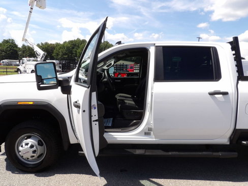 Used 2024 GMC Sierra 3500 Pro image 13