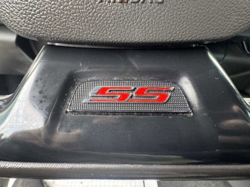 Used 2019 Chevrolet Camaro SS image 28