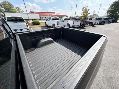 New 2026 Chevrolet Silverado 1500 High Country w/ Midnight Edition image 26