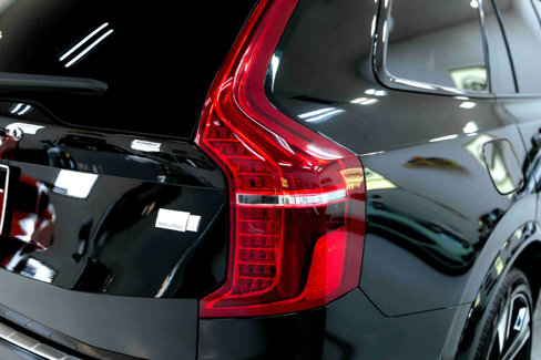 Used 2021 Volvo XC90 T8 R-Design w/ Advanced Package image 25