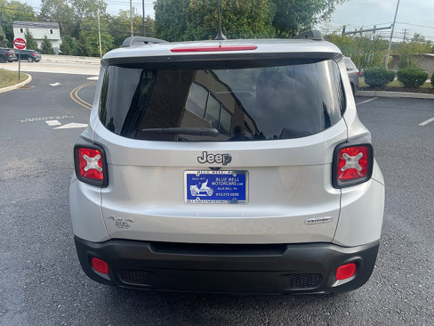 Used 2016 Jeep Renegade Latitude image 7