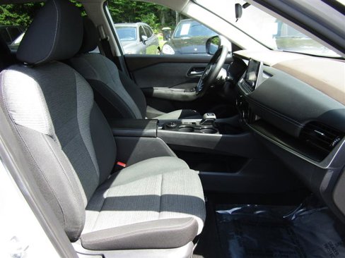 Used 2022 Nissan Rogue SV image 30