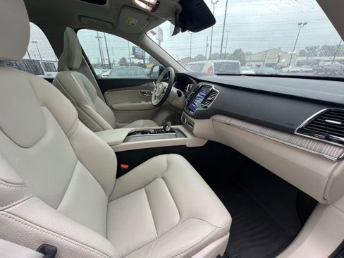 Used 2023 Volvo XC90 B6 Plus w/ Protection Package Premier image 30