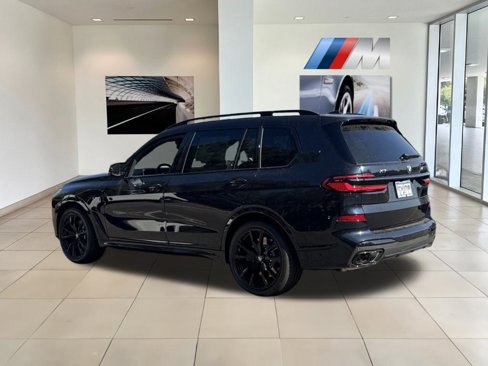 New 2026 BMW X7 M60i image 8