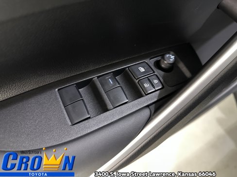 New 2026 Toyota Corolla Cross LE w/ Moonroof Package image 18