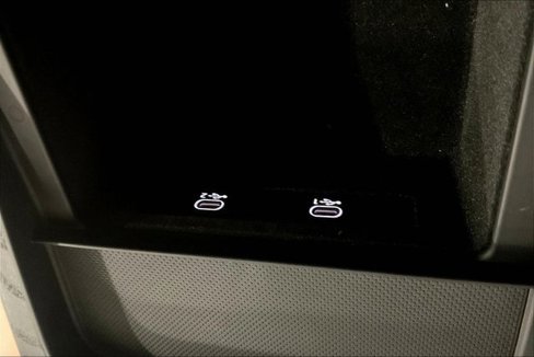 Certified 2025 Audi Q8 Premium image 33