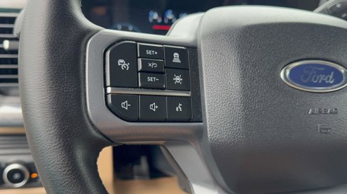 Used 2025 Ford F350 Lariat w/ Lariat Ultimate Package image 19