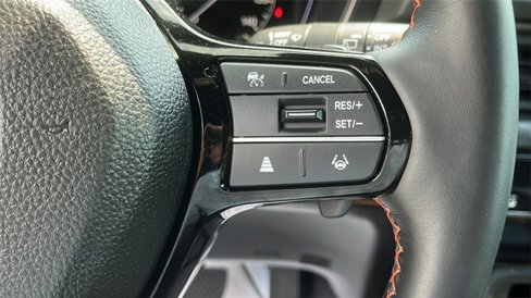 Used 2025 Honda Pilot TrailSport image 13