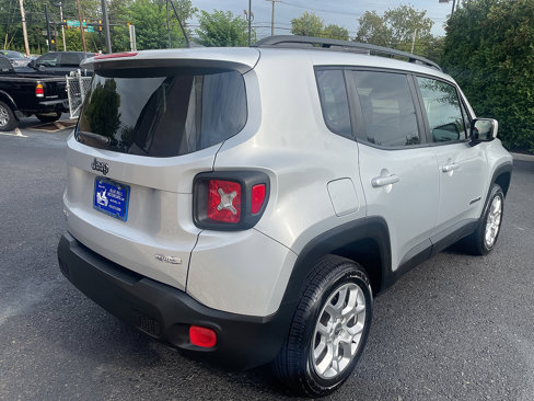 Used 2016 Jeep Renegade Latitude image 5