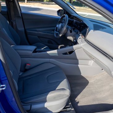 Used 2023 Hyundai Elantra SEL w/ Convenience Package image 22