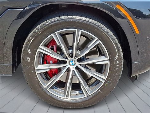 Used 2025 BMW X6 M60i image 8
