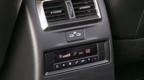Certified 2025 MAZDA CX-70 Plug-In Hybrid w/ Premium Pkg image 10