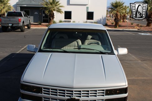 Used 1992 Chevrolet Silverado 1500 2WD Regular Cab image 27