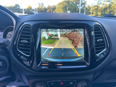 Used 2019 Jeep Compass Latitude image 24