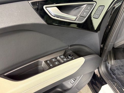 New 2026 Audi Q4 e-tron Premium image 13