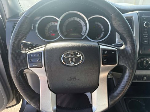 Used 2012 Toyota Tacoma PreRunner image 25