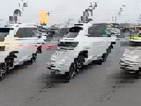 New 2025 Volkswagen Atlas SEL Premium R-Line image 3