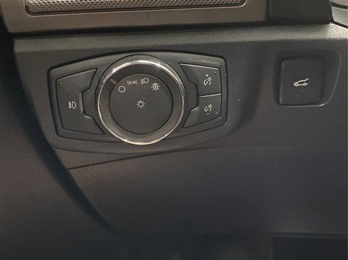 Used 2020 Ford Fusion SE w/ Equipment Group 151A image 15