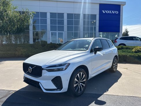 Certified 2025 Volvo XC60 B5 Plus image 37