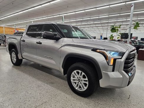Used 2023 Toyota Tundra SR5 image 3
