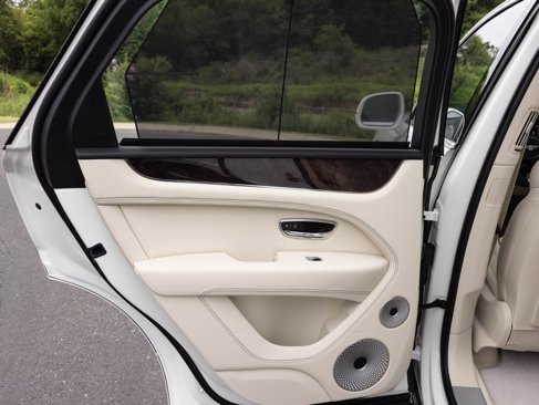 New 2025 Bentley Bentayga image 42