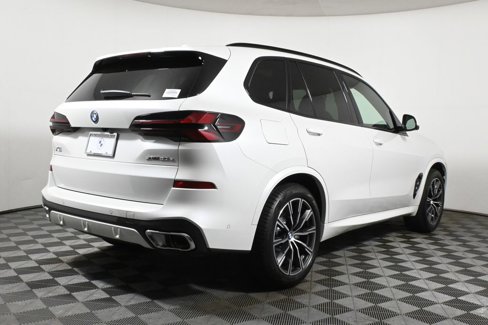 New 2026 BMW X5 xDrive50e w/ M Sport Package image 7