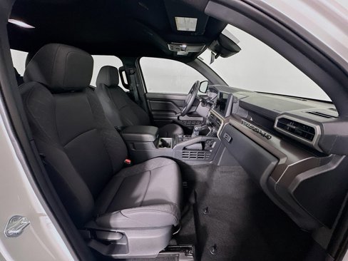 Used 2024 Toyota Tacoma SR5 image 31