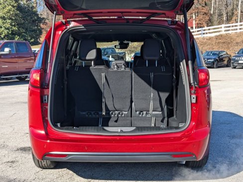 New 2025 Chrysler Voyager LX image 13