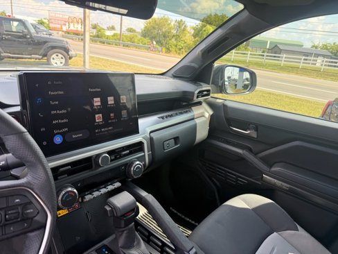 Used 2024 Toyota Tacoma TRD Off-Road image 12