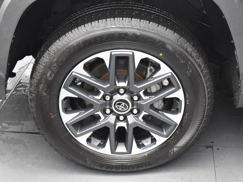 Used 2023 Toyota Tundra Limited image 52