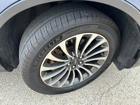 Used 2021 Lincoln Aviator Reserve w/ Class IV Trailer Tow Package image 9