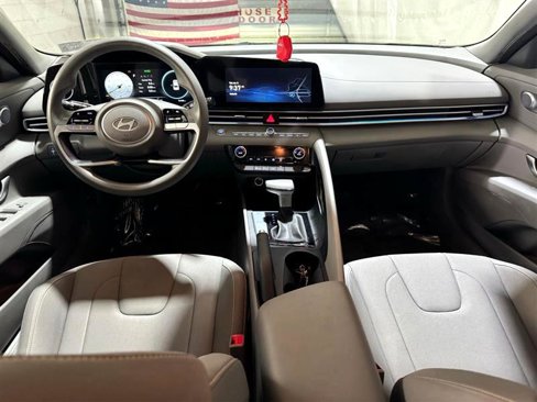 Used 2024 Hyundai Elantra SEL image 16