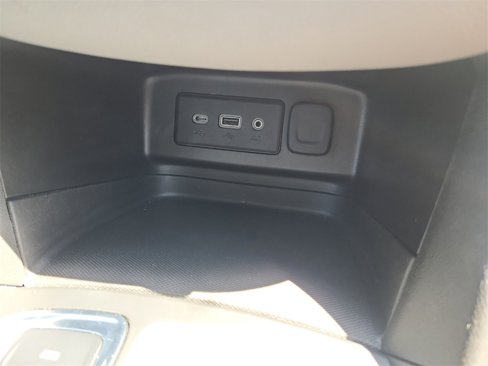 Used 2023 Chevrolet Equinox LT image 19