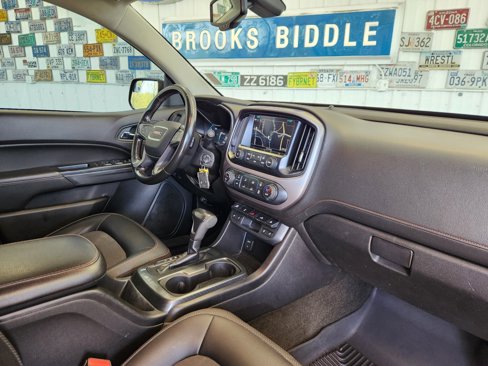 Used 2017 GMC Canyon SLE w/ All Terrain Package image 2