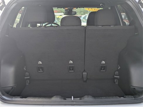 Used 2023 Jeep Compass Sport image 12