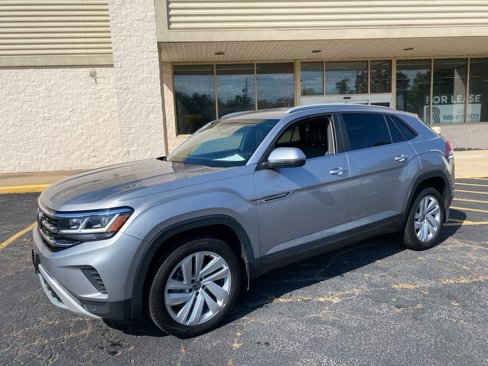 Used 2021 Volkswagen Atlas Cross Sport SE image 1