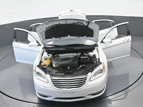 Used 2013 Chrysler 200 Touring image 65