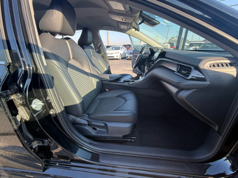 Used 2024 Toyota Camry SE image 14