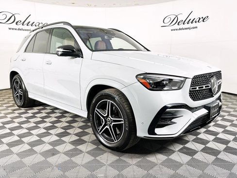 Used 2024 Mercedes-Benz GLE 450 4MATIC w/ AMG Line Exterior image 1