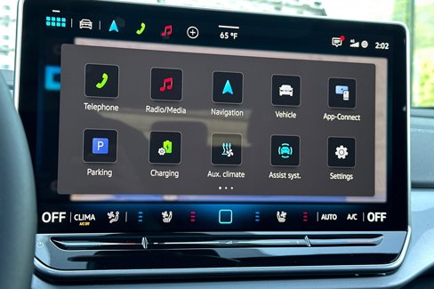 New 2025 Volkswagen ID.4 Pro S Plus image 19