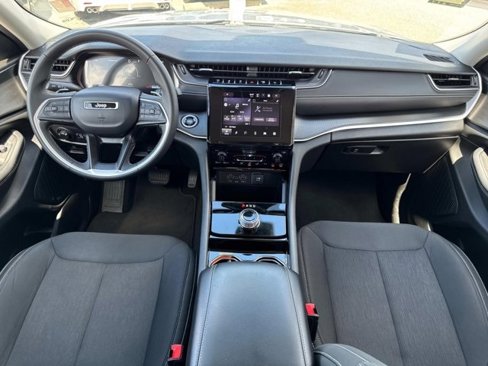 Used 2023 Jeep Grand Cherokee L Laredo image 23