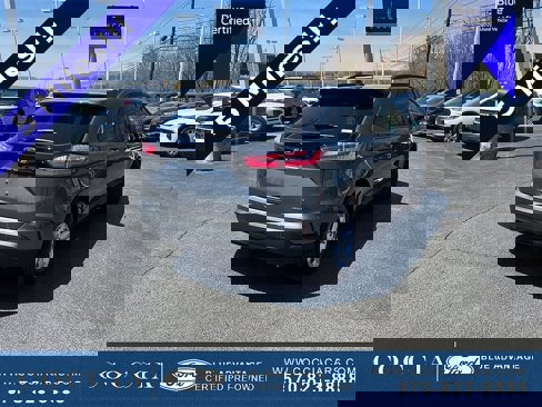 Used 2024 Ford Edge SE image 7