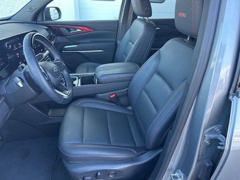 Used 2024 Chevrolet Traverse Z71 w/ Enhanced Driving Package image 12