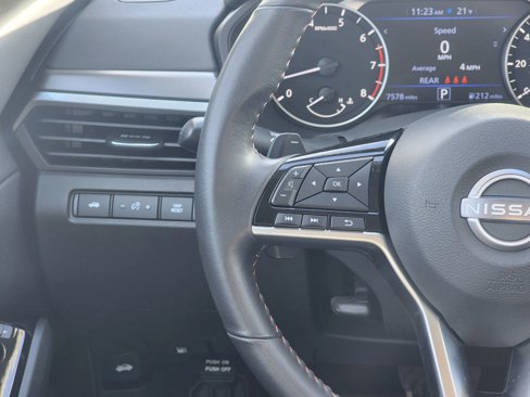 Used 2023 Nissan Altima 2.5 SR image 12